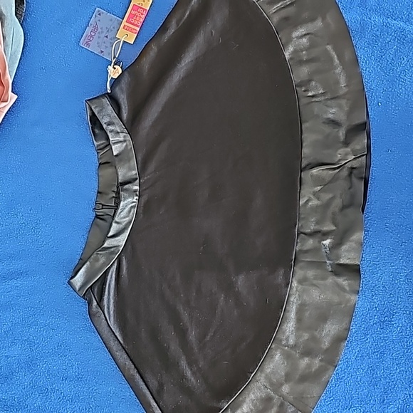 High rise skirt NWT - Picture 1 of 3